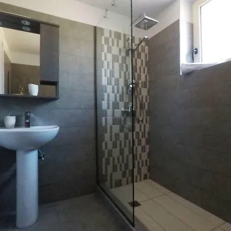Aegean Stone House Апартаменти
