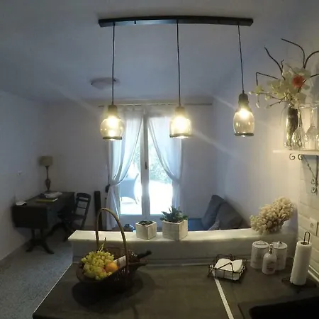 Aegean Stone House Апартаменти *